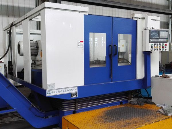 鉤尾(wei)框承載麵(mian)加(jia)工機(jī)牀